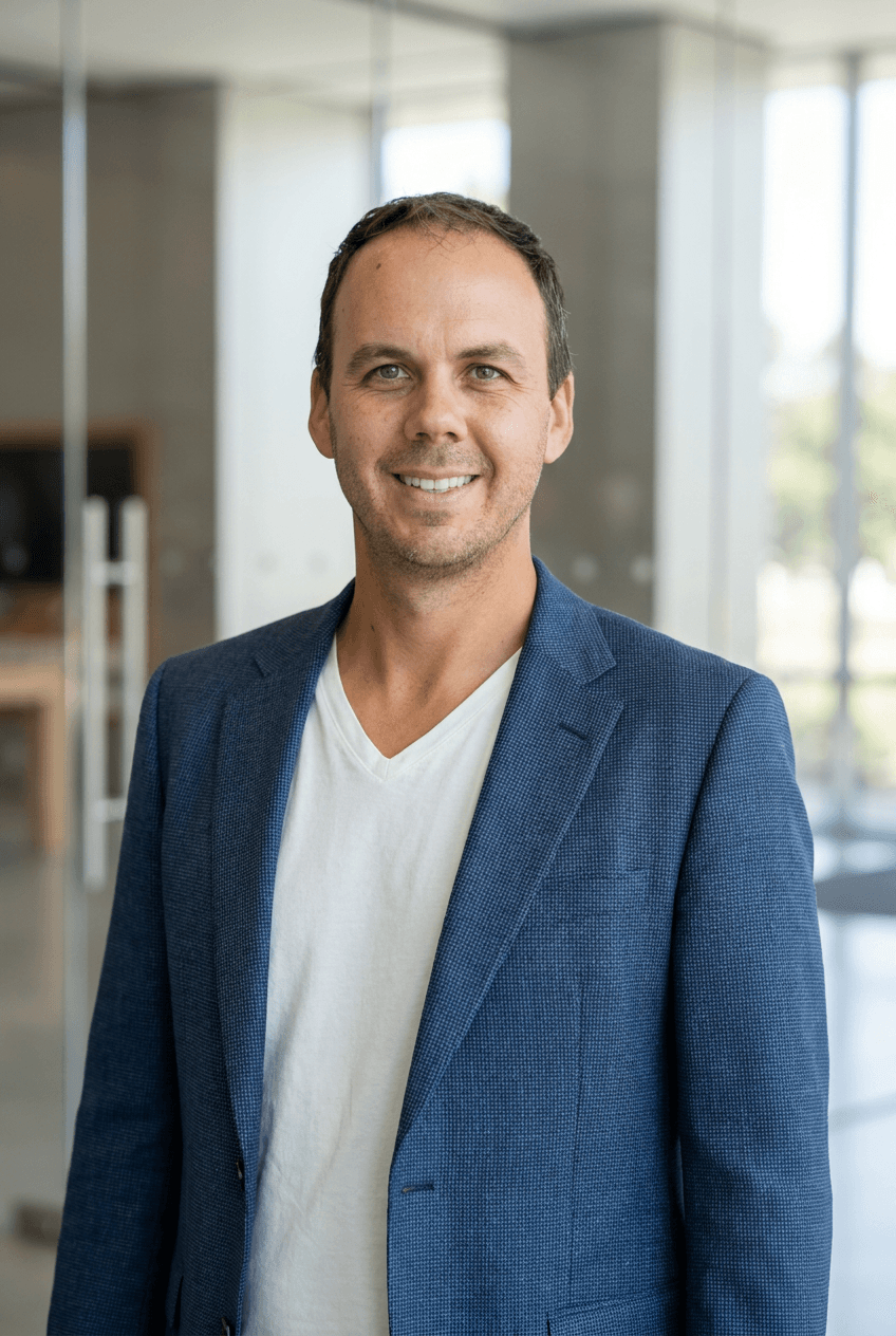 Scott MacKenzie portrait